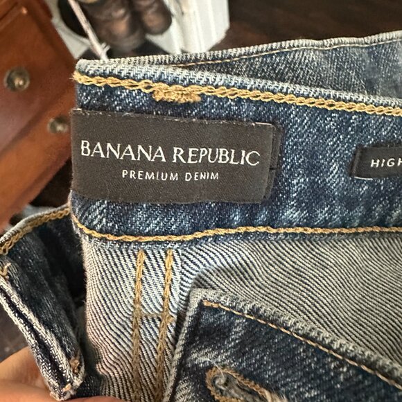 Banana Republic Premium Denim High-Rise Slim Jean in Medium Wash - Picture 5 of 6